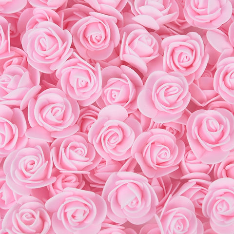Pétales de rose en mousse rose clair