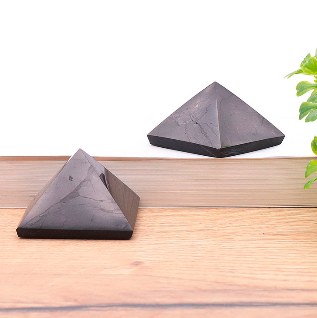 Pyramides – Deco en Folie