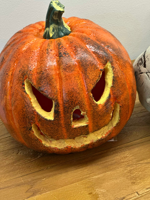 decoration-halloween-citrouille-effrayante-lumineuse 