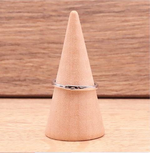 bague-argent-925-rhodie-chrysoprase-femme-bague-argent-925-pierre-naturelle-chrysoprase-bague-fine-argent-925-vert-chrysoprase-bague-argent-925-reglable-chrysoprase-bague-chrysoprase-vert-naturelle-argent-bague-argent-925-bijou-luxe-femme-bague-joaillerie-argent-rhodie-chrysoprase