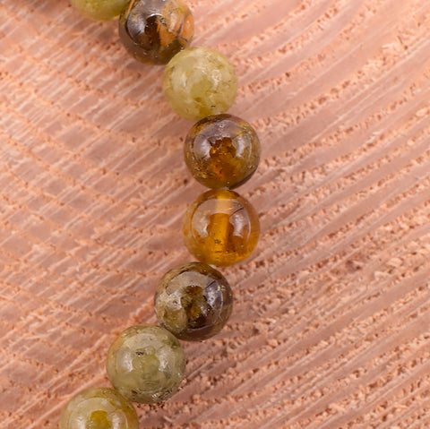 Bracelet en grenat vert grossulaire 8 mm