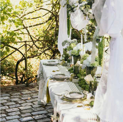 Branche Fleurs & Feuillage Blanc et Vert 15 cm – Décoration Florale | Jardin à la Française