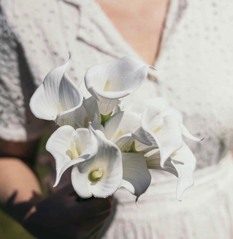 Bouquet de 4 Arums Blanc & Vert – 32 cm | Fleurs Artificielles Élégantes
