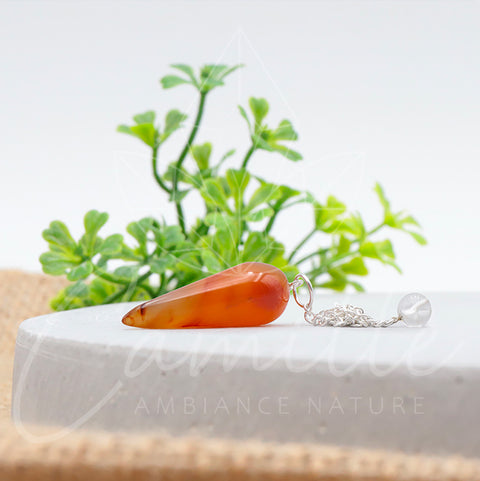 Pendule en cornaline orange