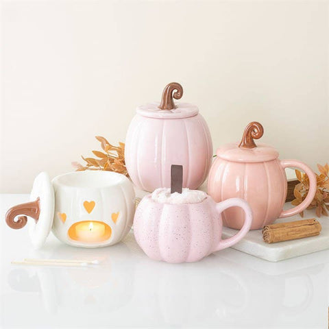 Ensemble tasse et chaussettes d'automne à citrouille rose