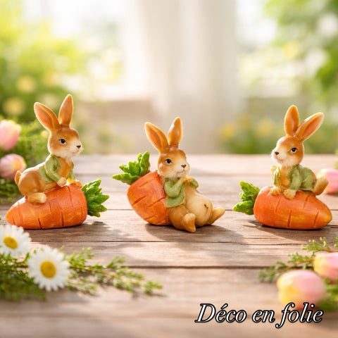 Lot de 3 petits lapins décoratifs avec carottes ￼