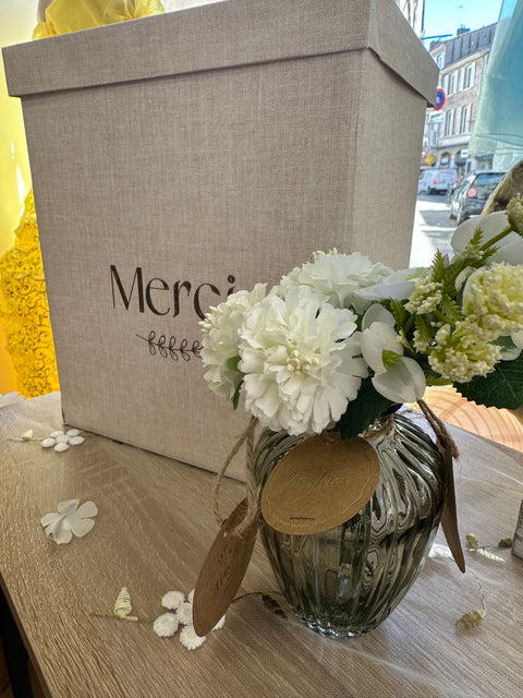 Bouquet de 6 Œillets Blancs sur Tige – Fleurs Artificielles 11 cm | Décoration Jardin à la Française