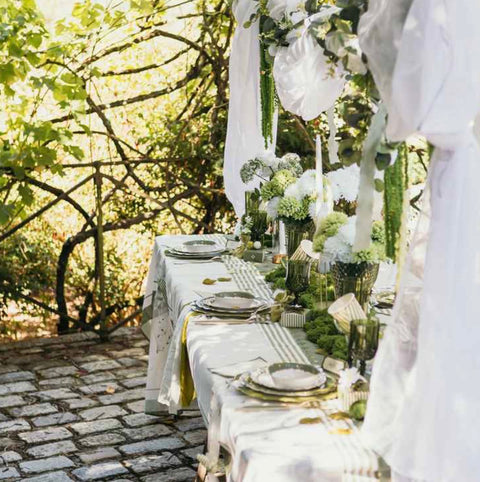 Lot de 16 Serviettes Papier Jardin à la Française – Crème, Vert Olive & Or 33x33 cm | Décoration Élégante