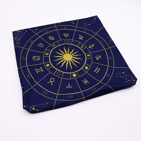 tissu-esoterique-zodiaque-plateforme-tirage-tarot-oracle